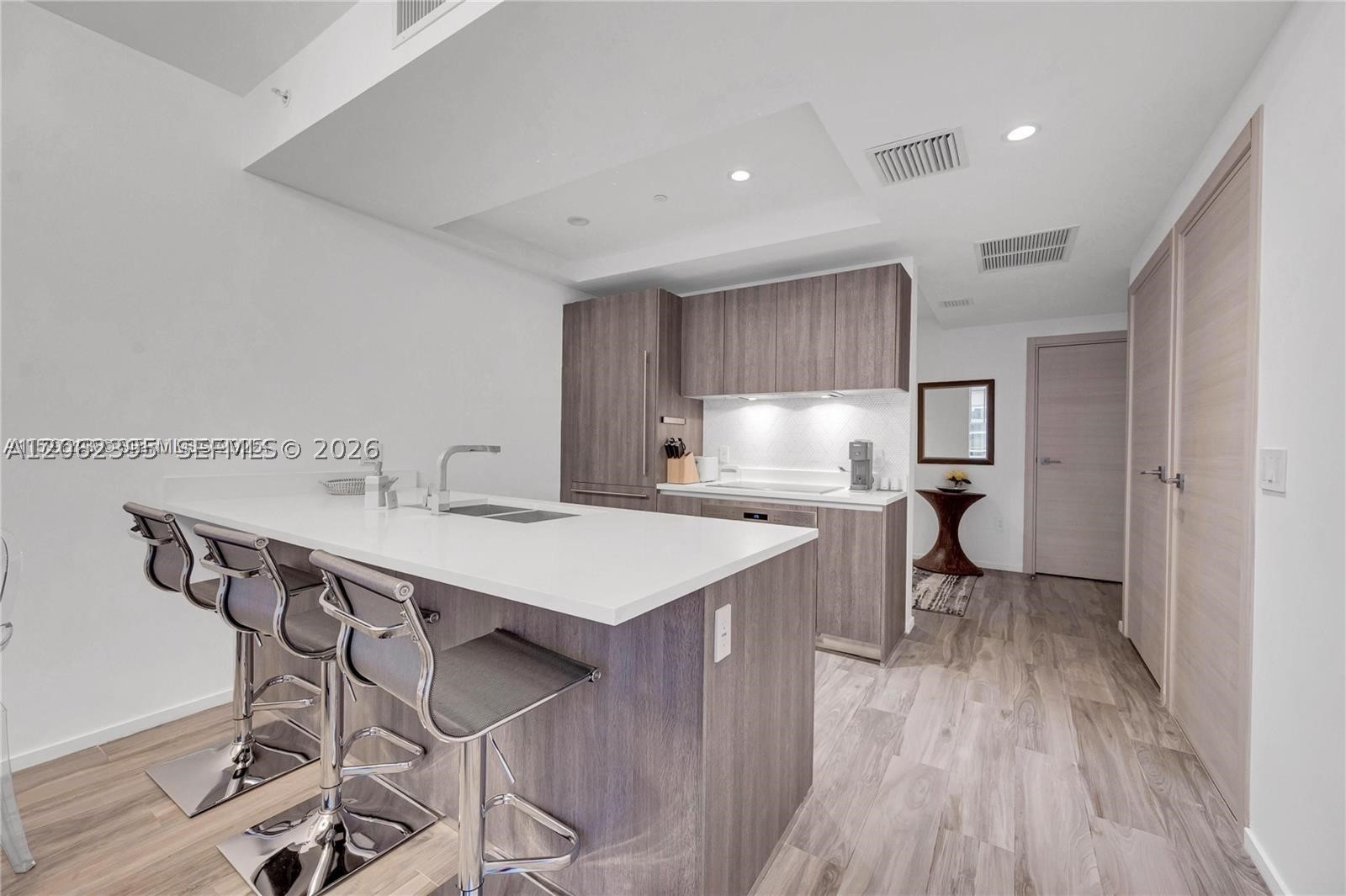 801 S Miami Ave #2006, Miami FL 33130