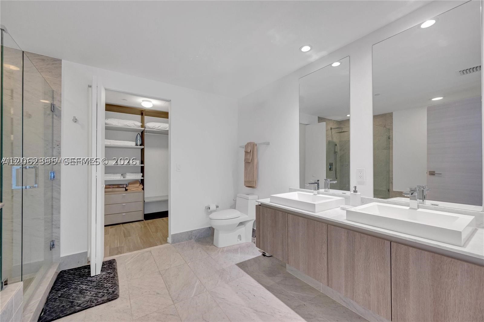 801 S Miami Ave #2006, Miami FL 33130