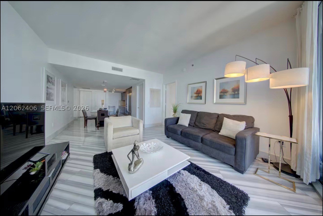 485 Brickell Ave #4711, Miami FL 33131