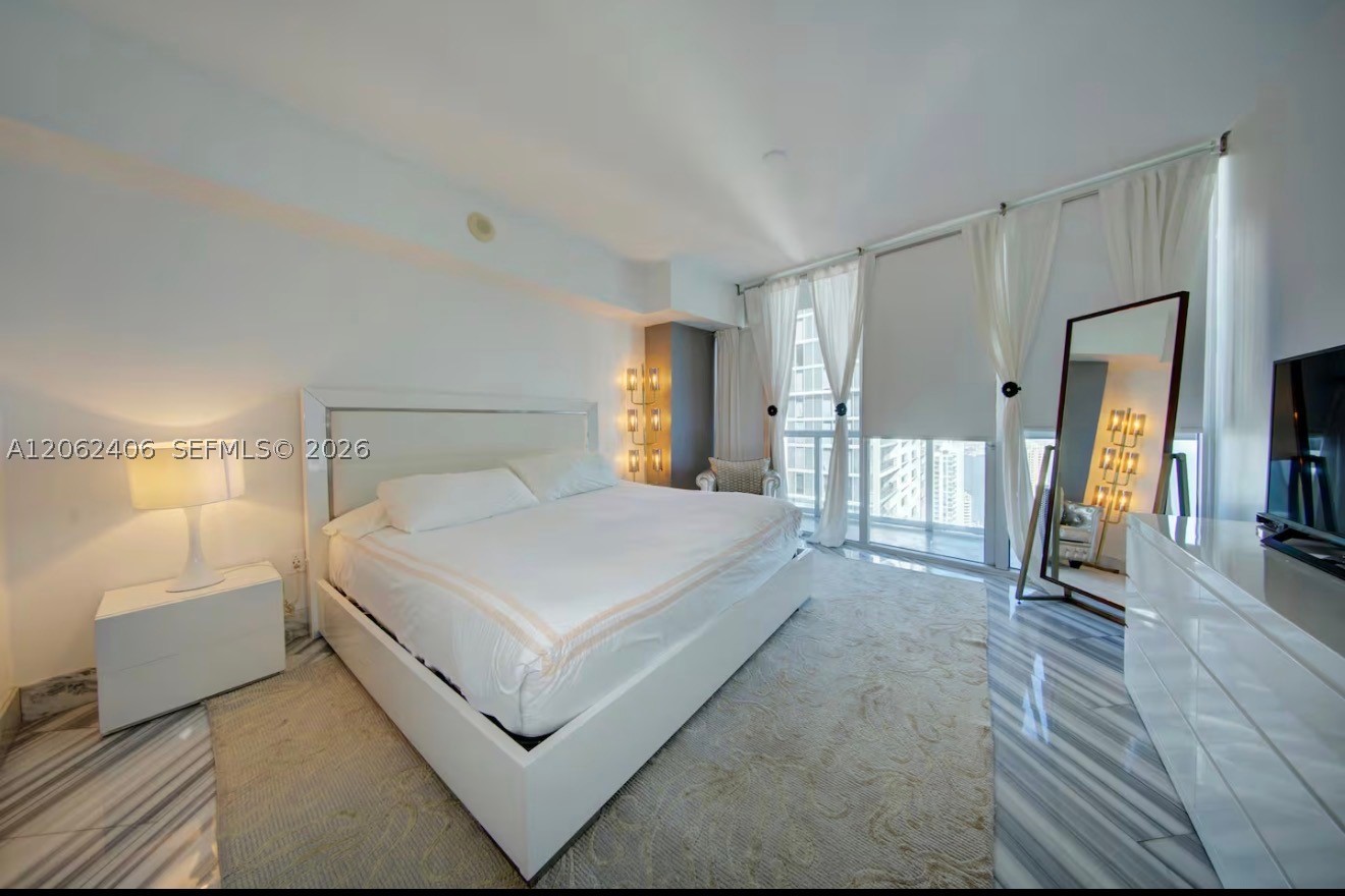 485 Brickell Ave #4711, Miami FL 33131