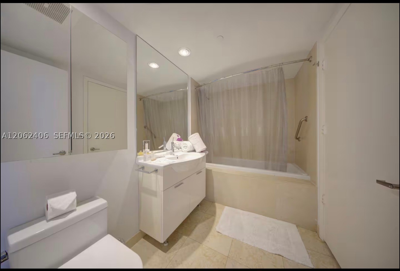 485 Brickell Ave #4711, Miami FL 33131