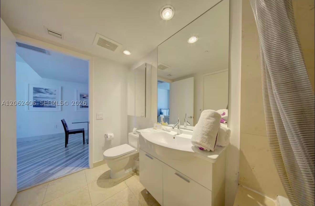 485 Brickell Ave #4711, Miami FL 33131