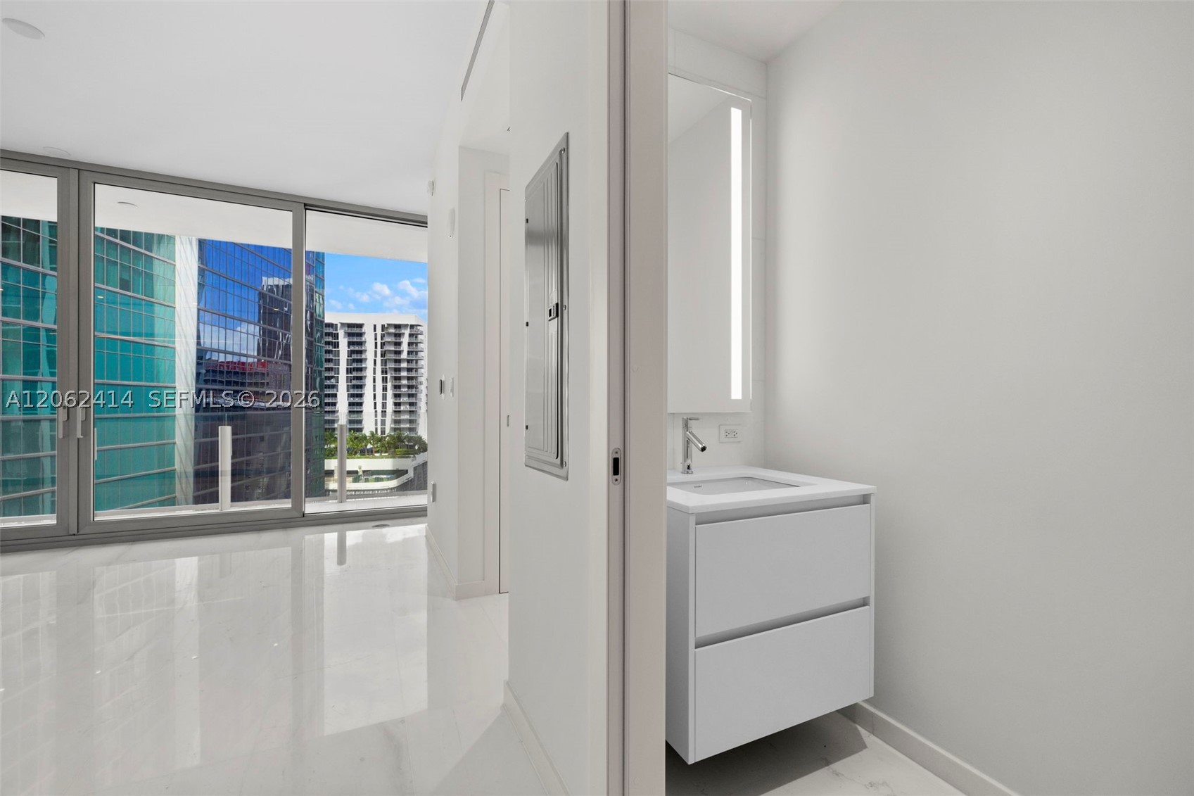 300 Biscayne Blvd Way #1708, Miami FL 33131