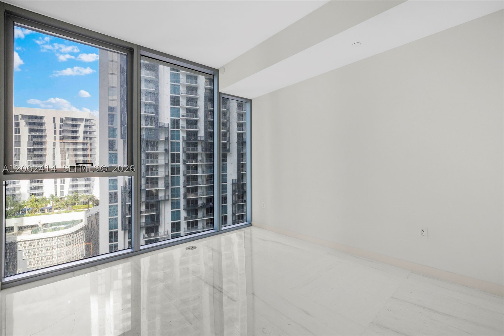 300 Biscayne Blvd Way #1708, Miami FL 33131