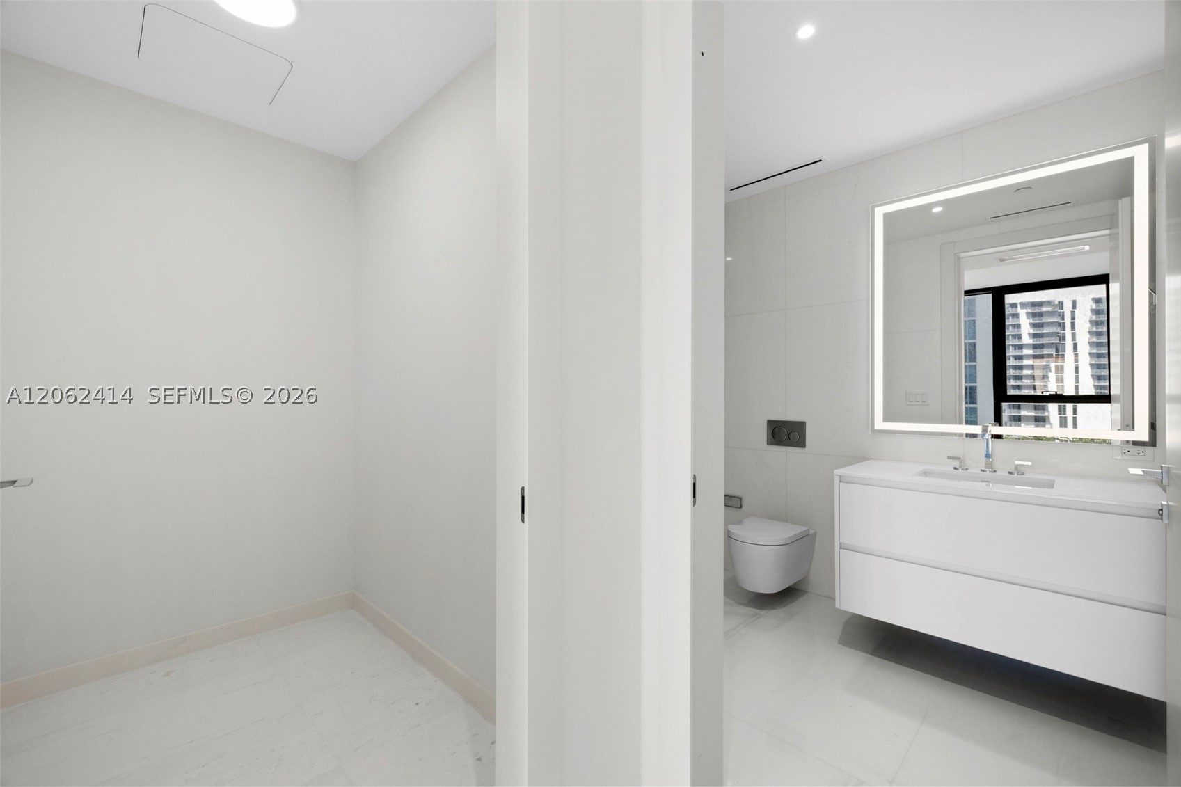 300 Biscayne Blvd Way #1708, Miami FL 33131