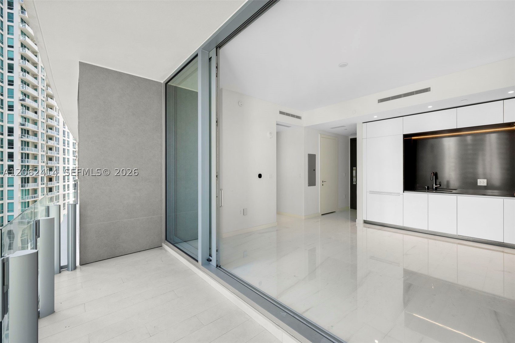 300 Biscayne Blvd Way #1708, Miami FL 33131