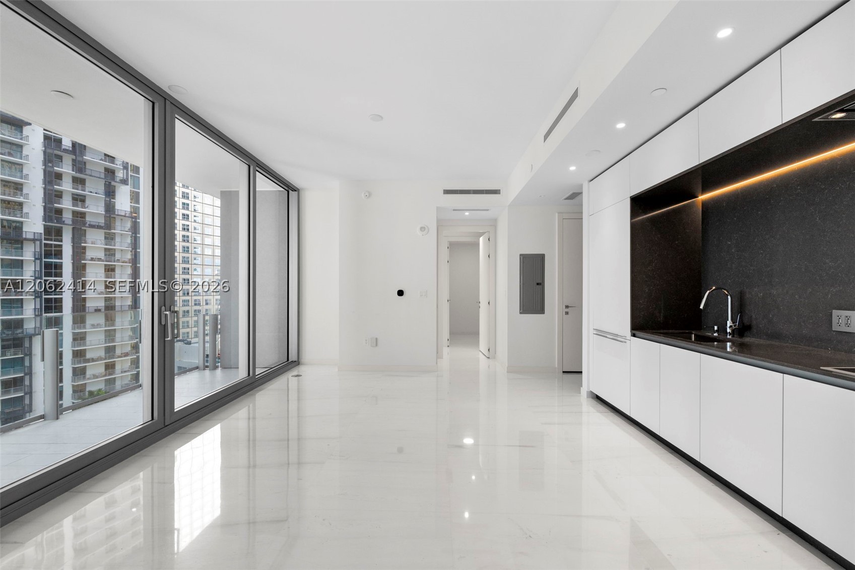 300 Biscayne Blvd Way #1708, Miami FL 33131