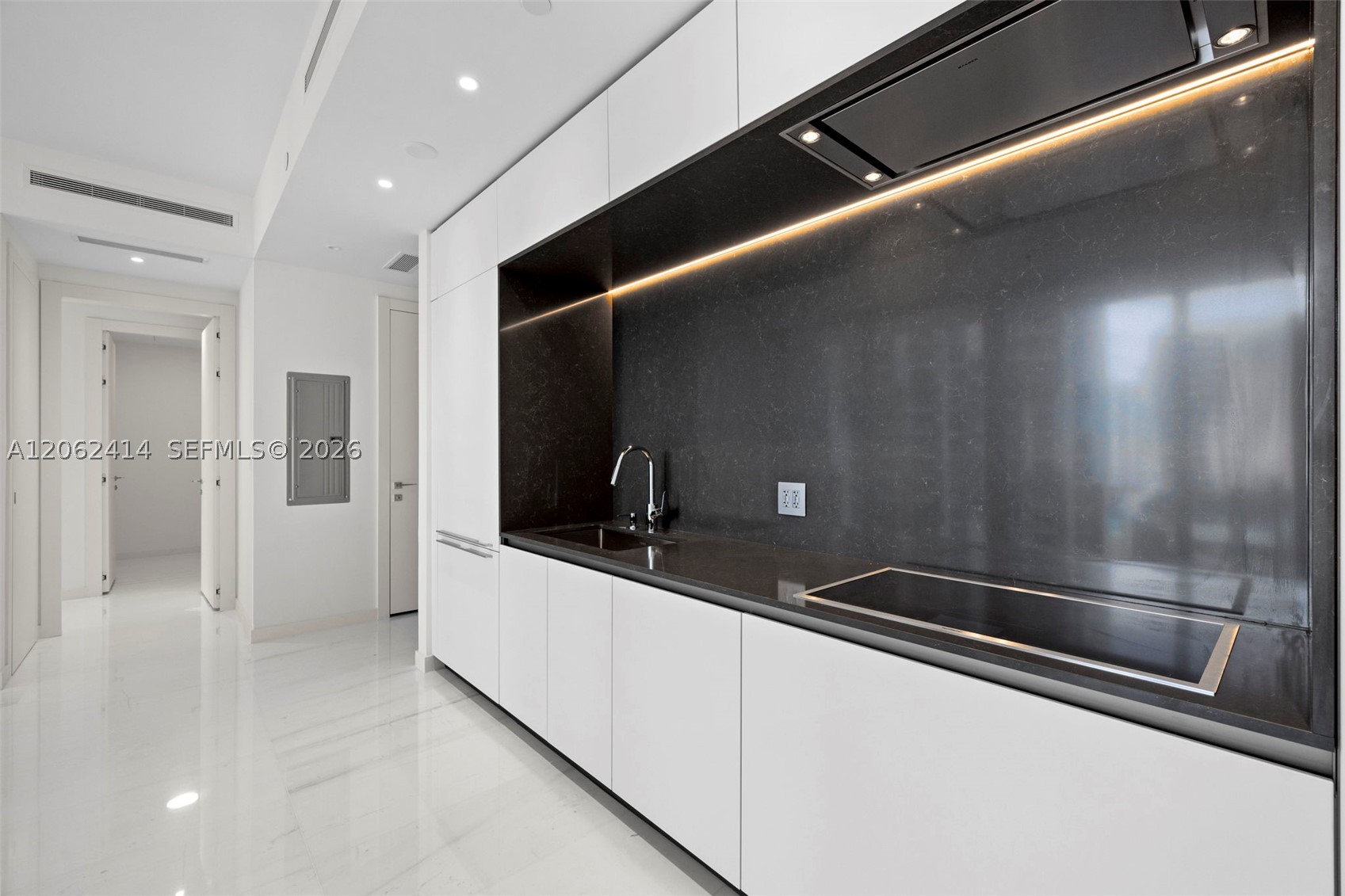 300 Biscayne Blvd Way #1708, Miami FL 33131