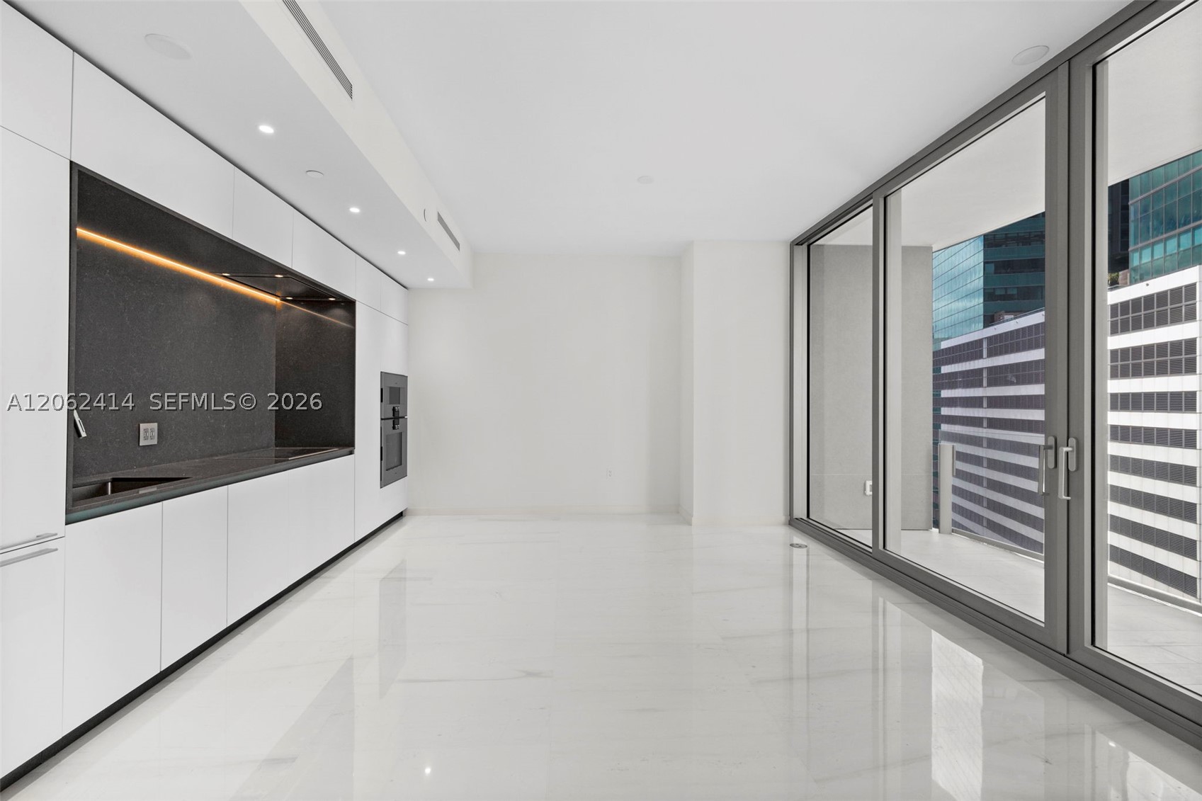 300 Biscayne Blvd Way #1708, Miami FL 33131