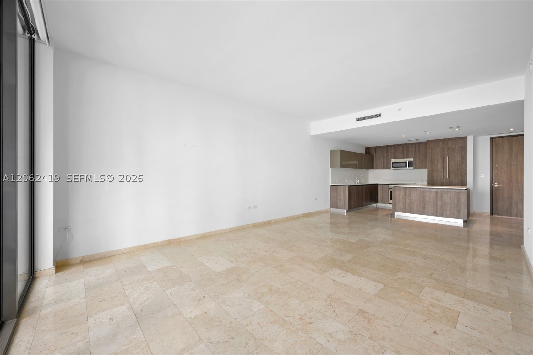 68 SE 6th St #910, Miami FL 33131