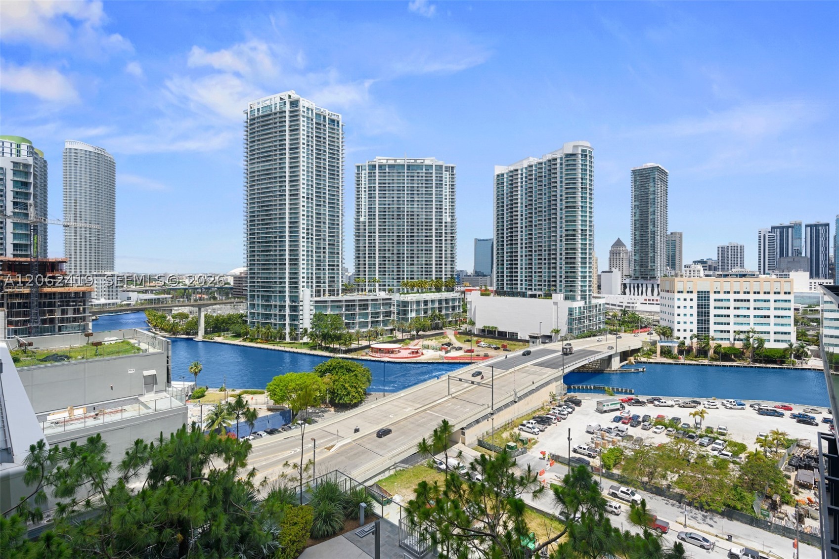 68 SE 6th St #910, Miami FL 33131