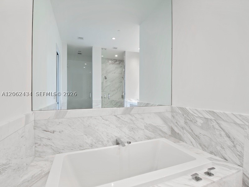 2811 S Bayshore Dr #5C, Coconut Grove FL 33133