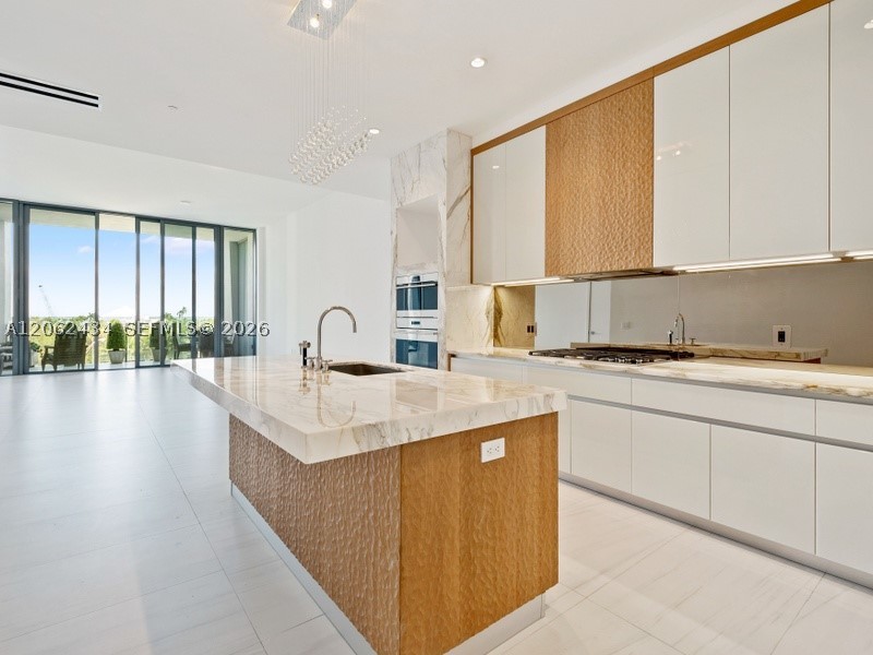 2811 S Bayshore Dr #5C, Coconut Grove FL 33133