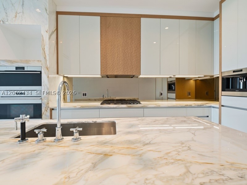 2811 S Bayshore Dr #5C, Coconut Grove FL 33133