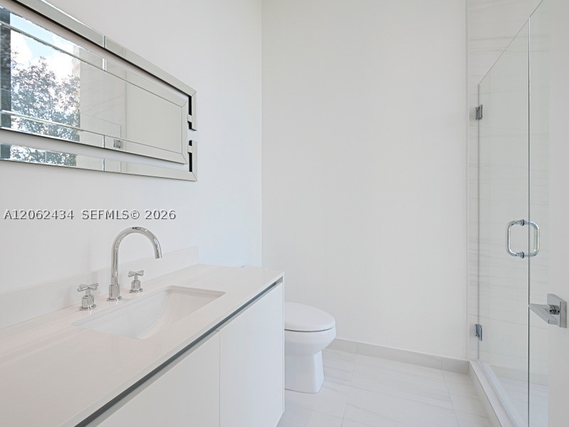 2811 S Bayshore Dr #5C, Coconut Grove FL 33133