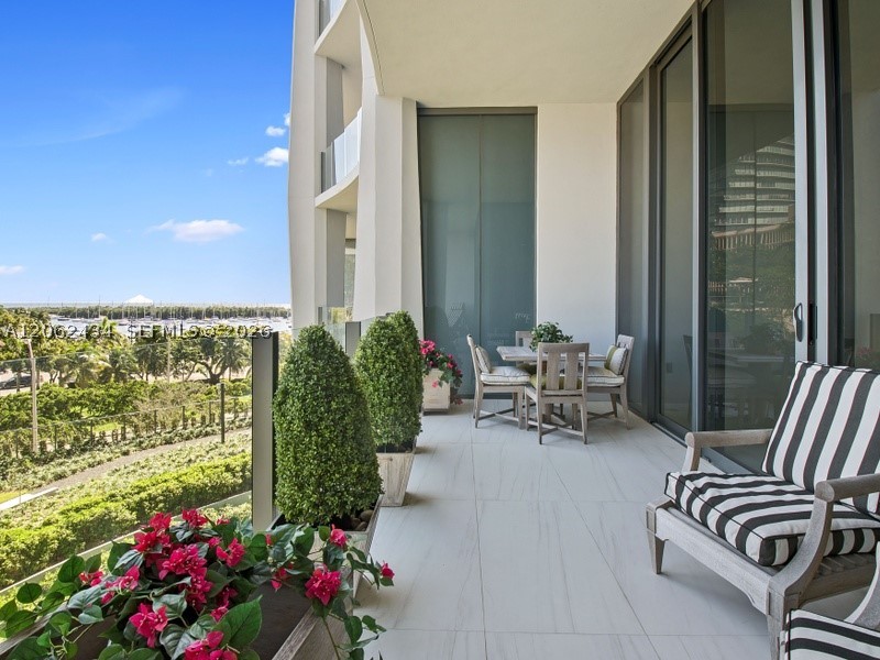 2811 S Bayshore Dr #5C, Coconut Grove FL 33133