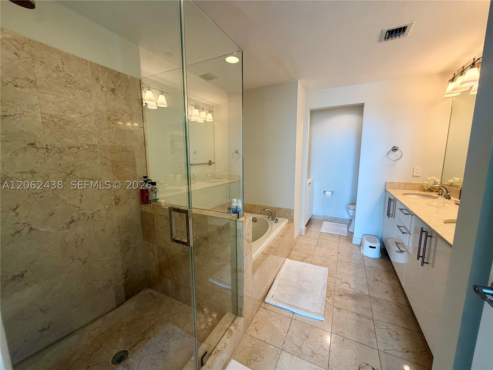 3330 NE 190th St #2711, Aventura FL 33180