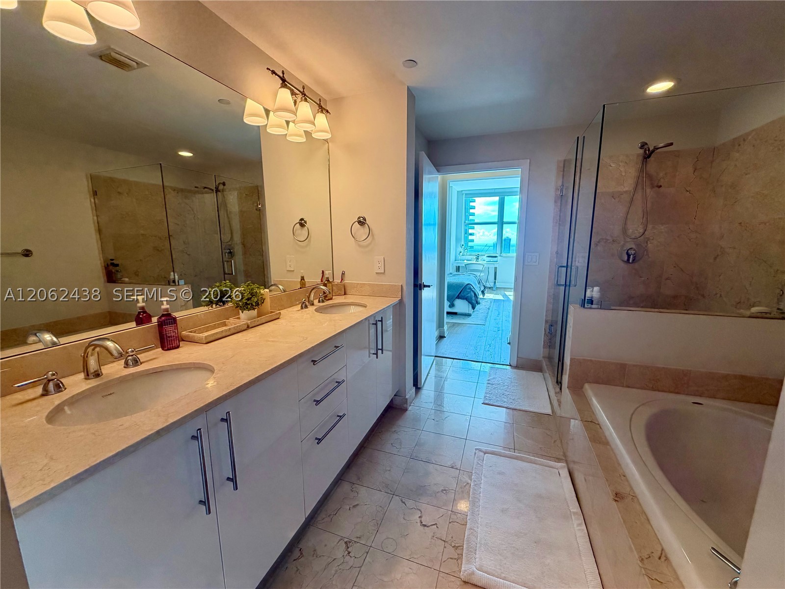 3330 NE 190th St #2711, Aventura FL 33180