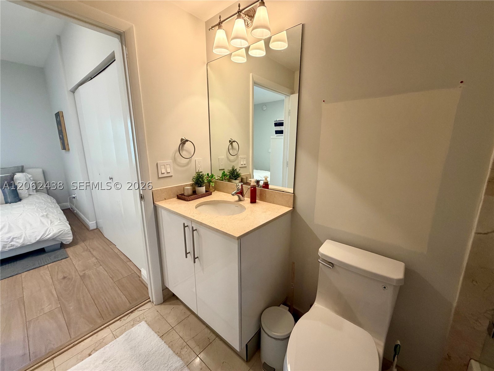 3330 NE 190th St #2711, Aventura FL 33180