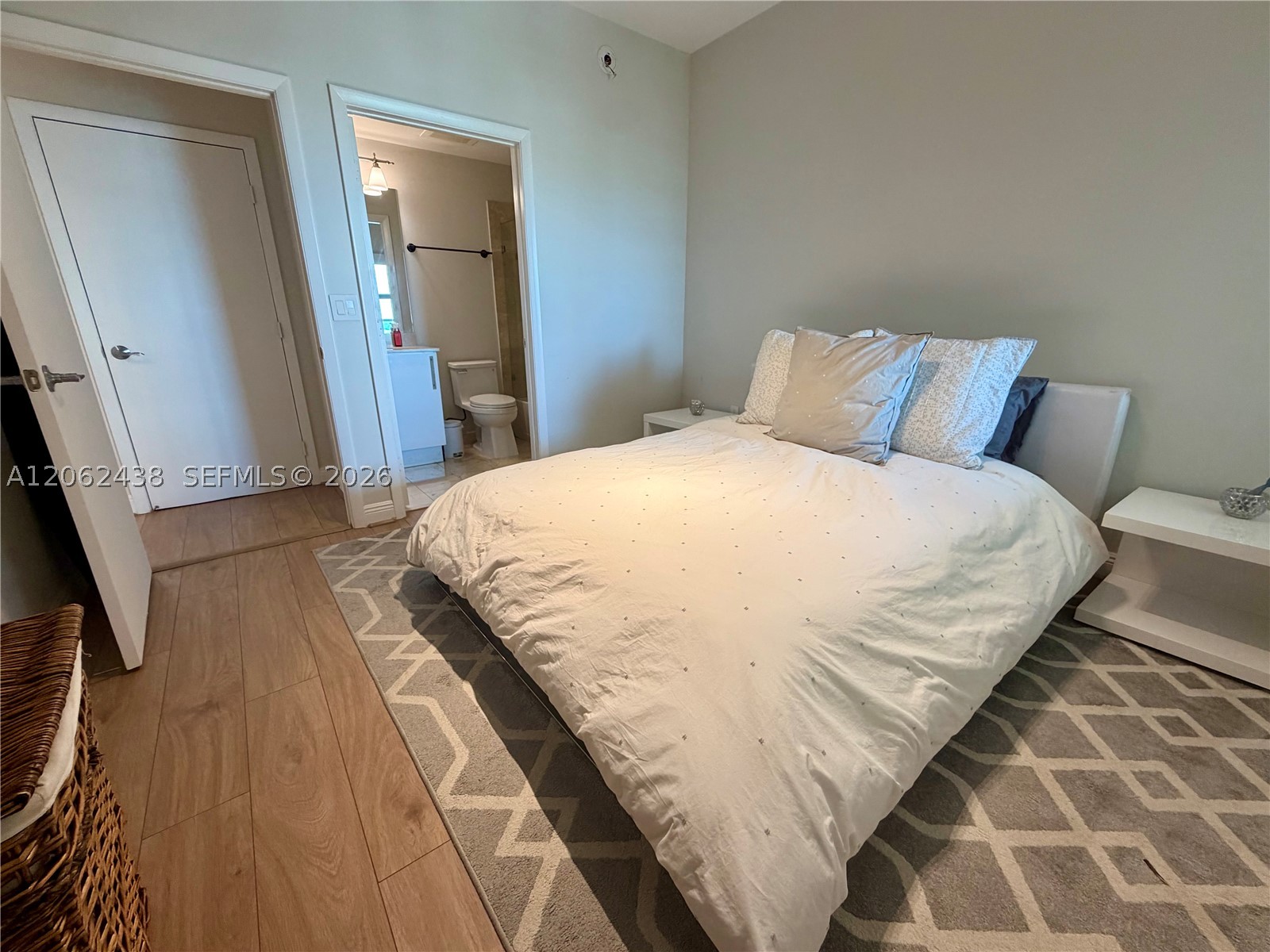 3330 NE 190th St #2711, Aventura FL 33180