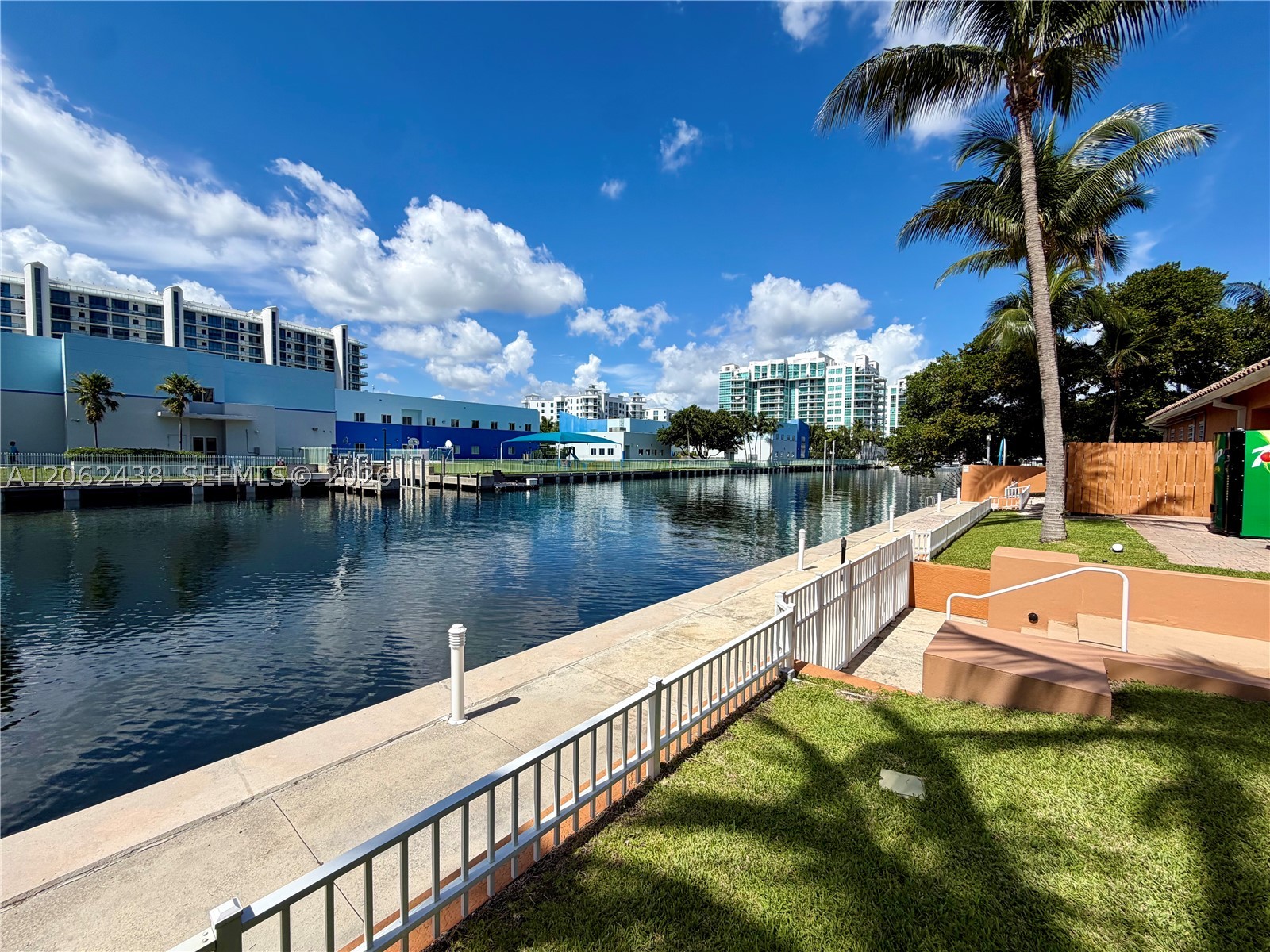 3330 NE 190th St #2711, Aventura FL 33180
