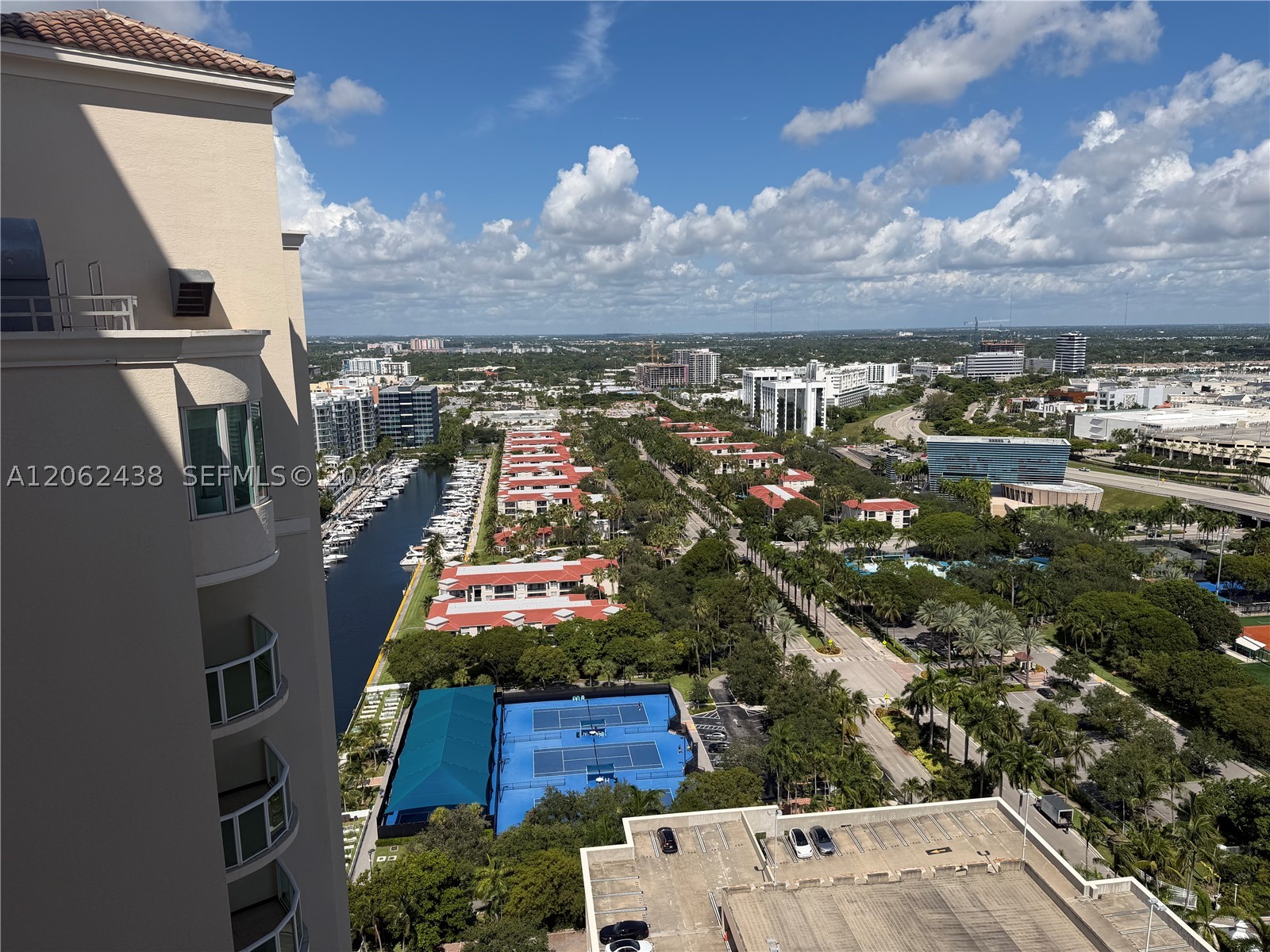 3330 NE 190th St #2711, Aventura FL 33180