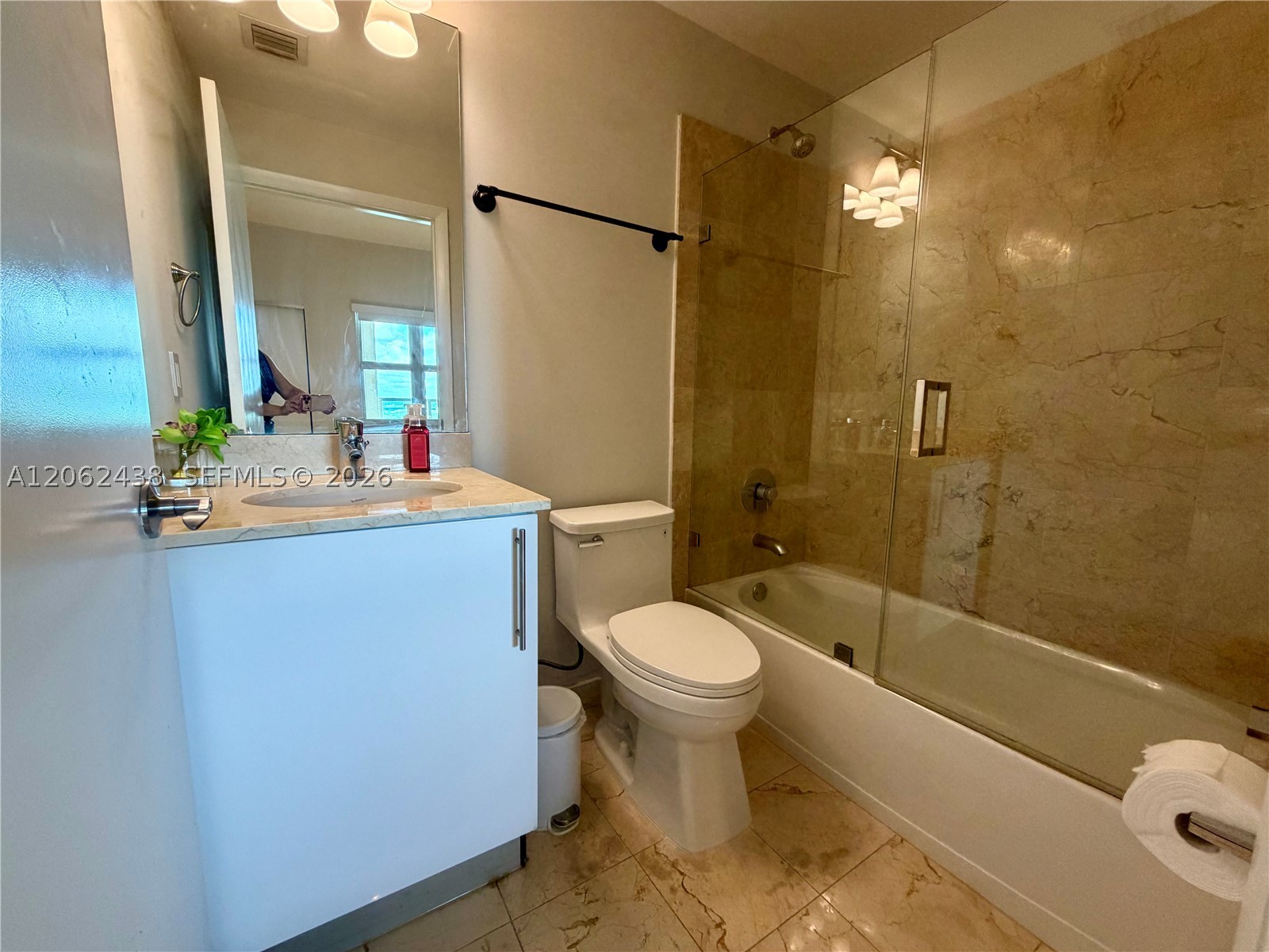 3330 NE 190th St #2711, Aventura FL 33180