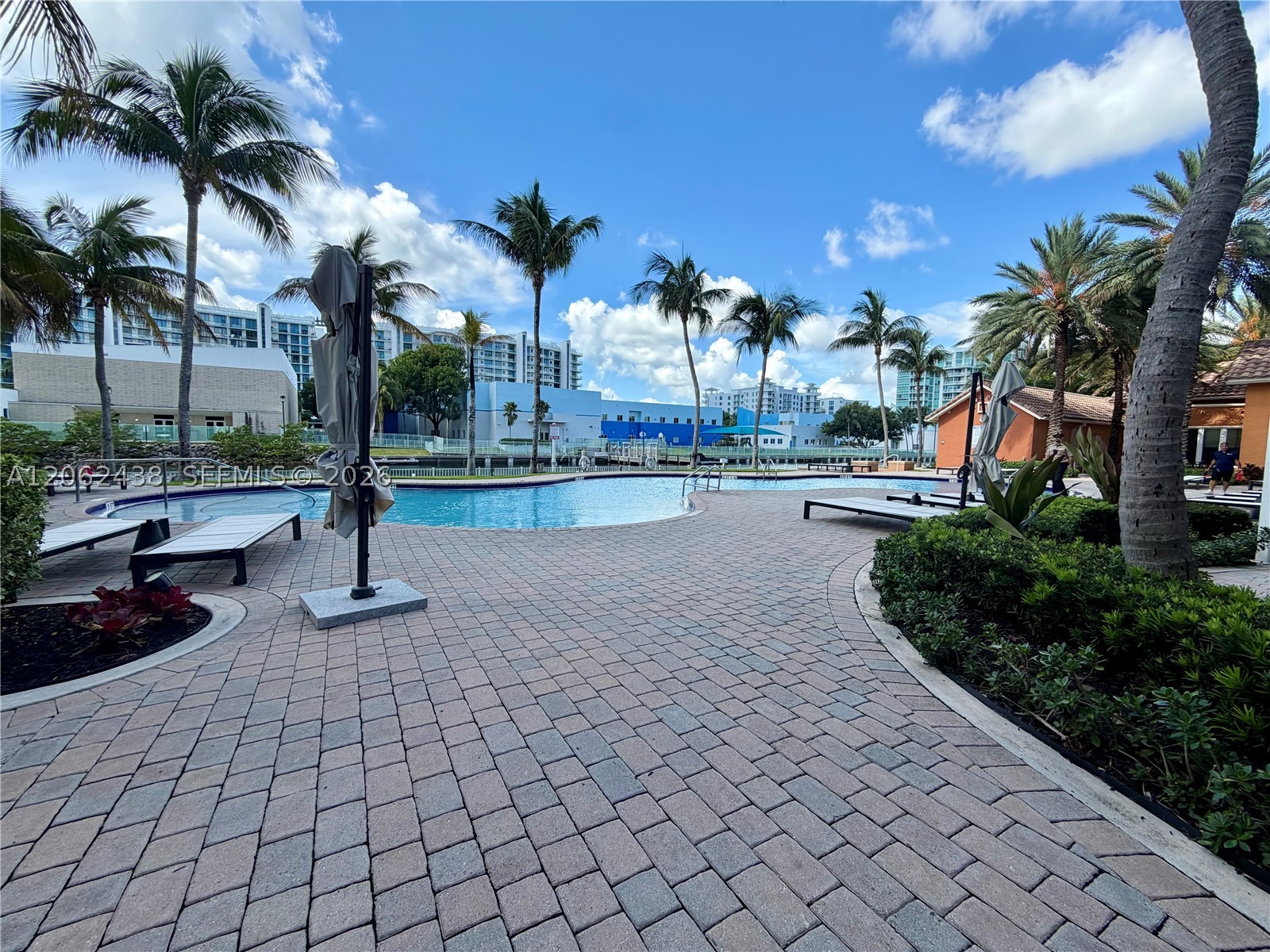 3330 NE 190th St #2711, Aventura FL 33180