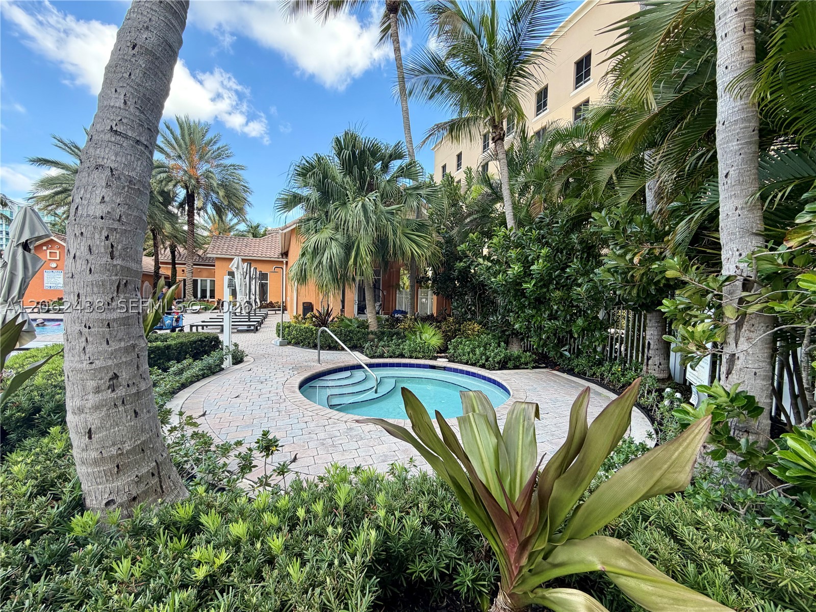 3330 NE 190th St #2711, Aventura FL 33180