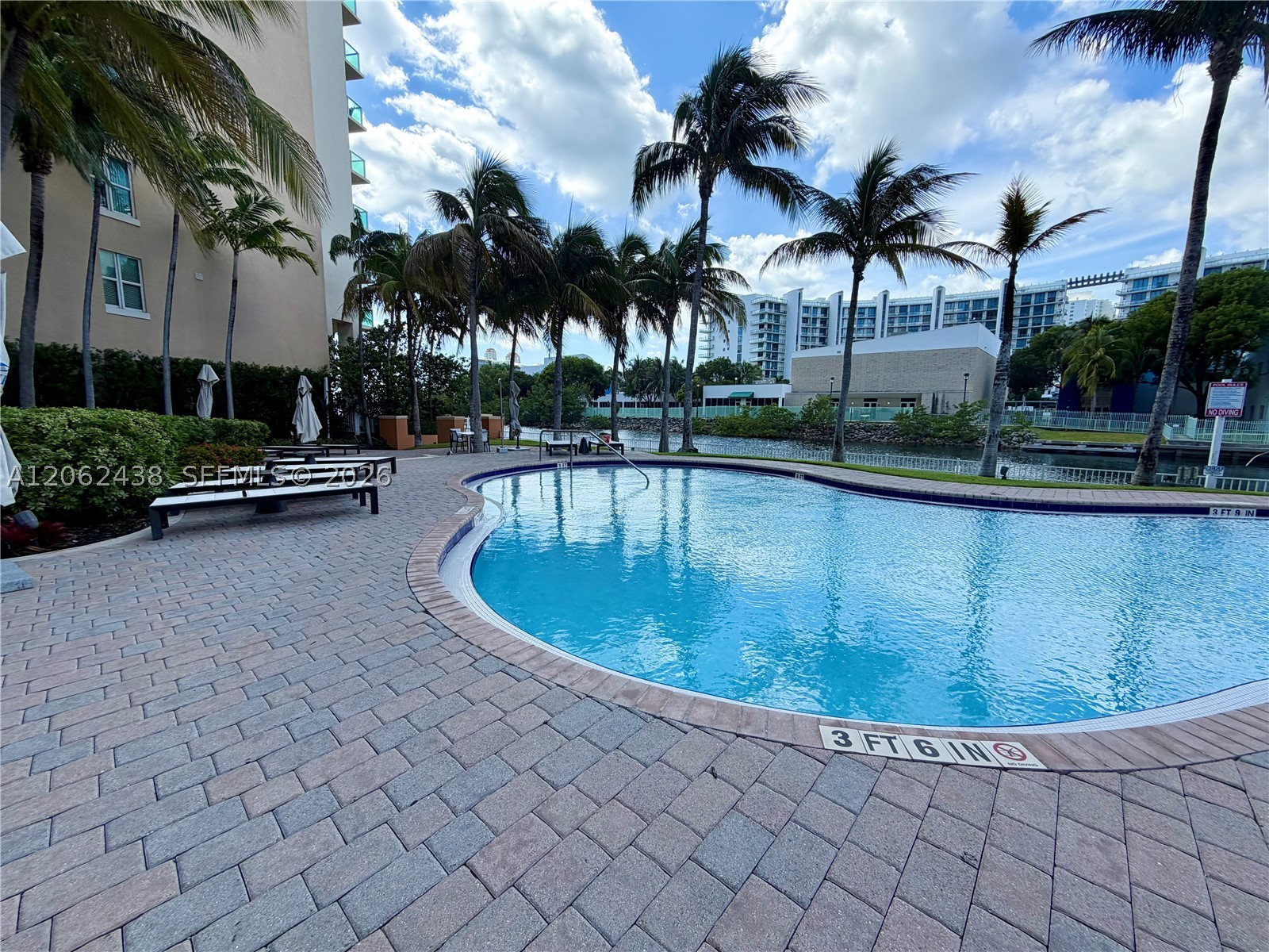 3330 NE 190th St #2711, Aventura FL 33180