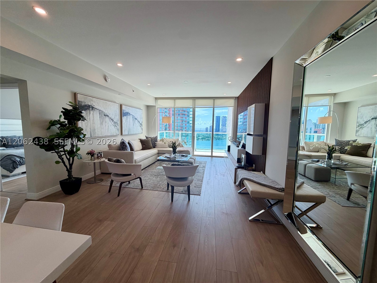3330 NE 190th St #2711, Aventura FL 33180