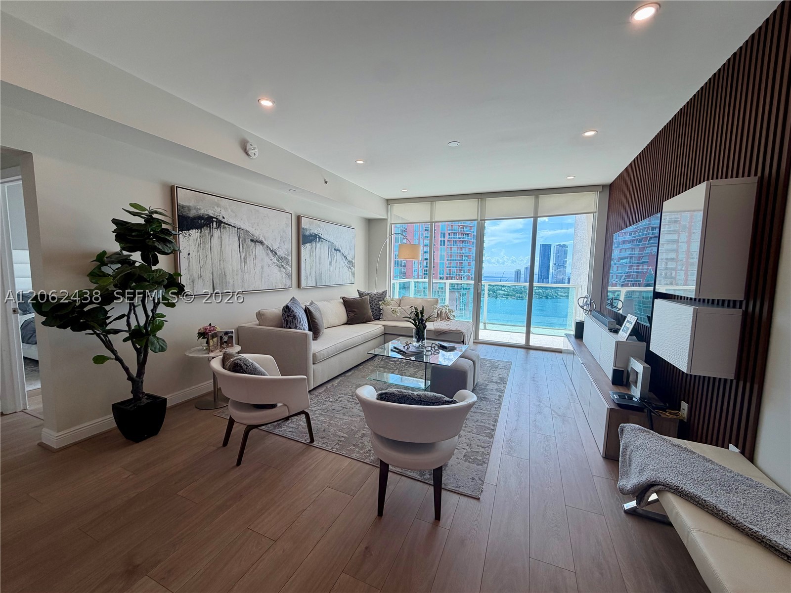 3330 NE 190th St #2711, Aventura FL 33180