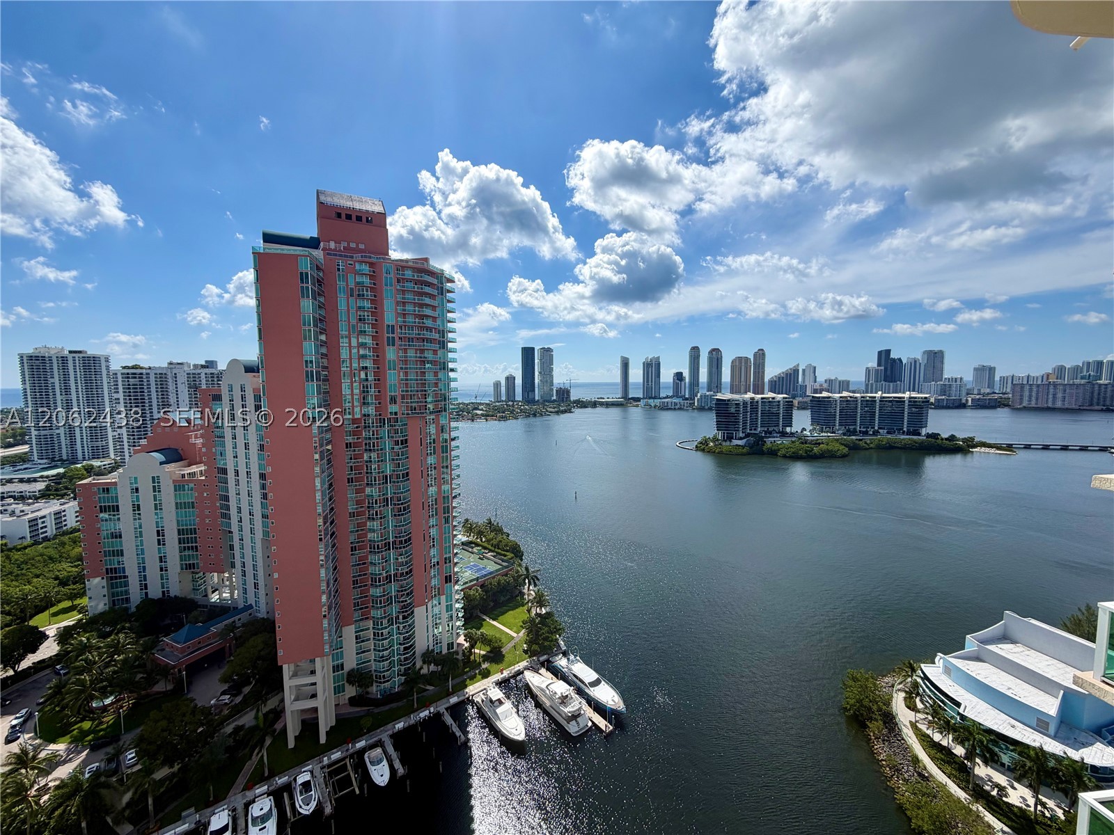 3330 NE 190th St #2711, Aventura FL 33180