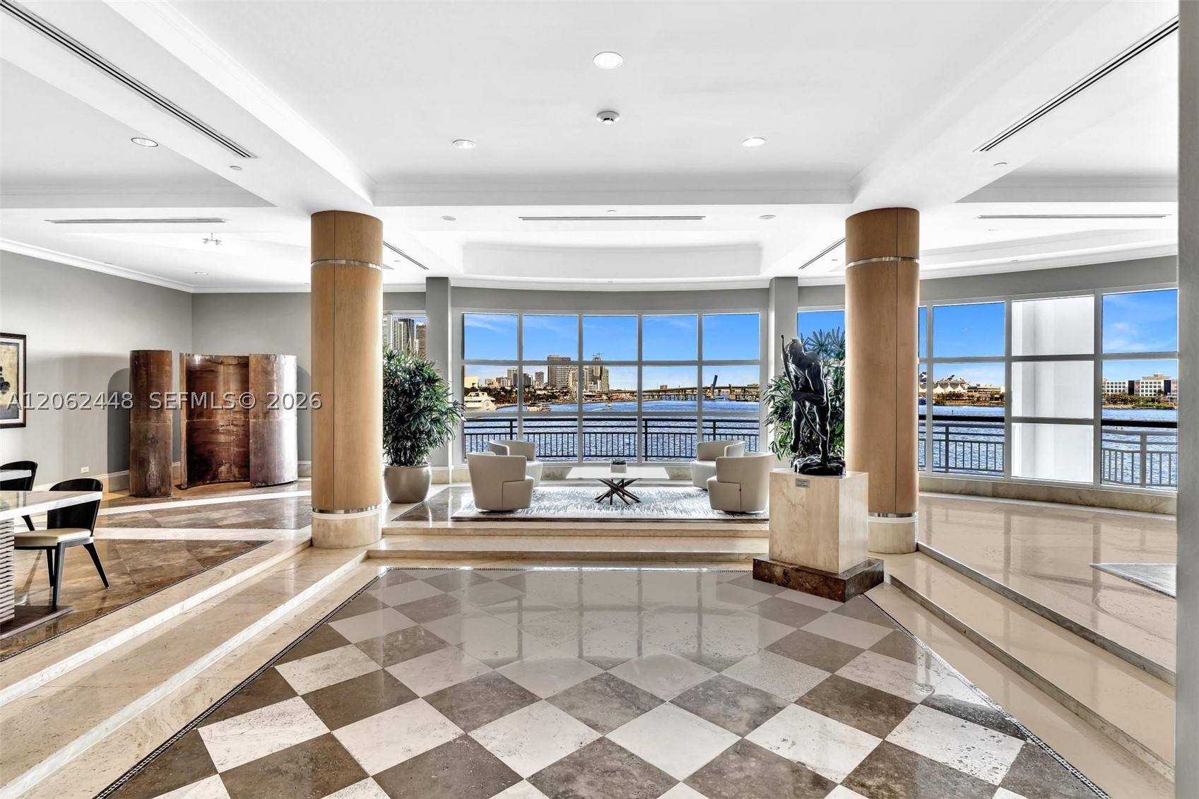 848 Brickell Key Dr #1805, Miami FL 33131