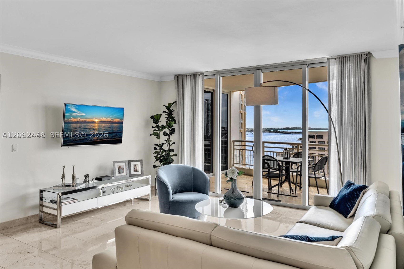 848 Brickell Key Dr #1805, Miami FL 33131