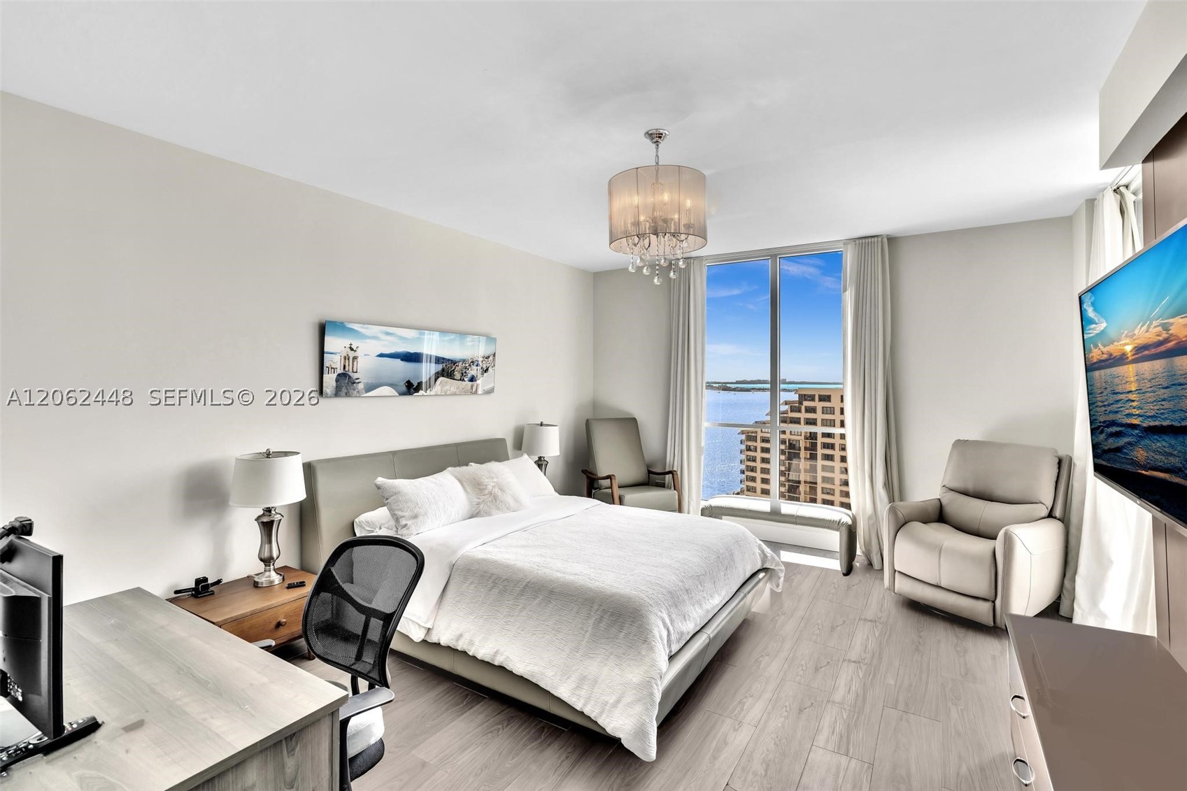 848 Brickell Key Dr #1805, Miami FL 33131