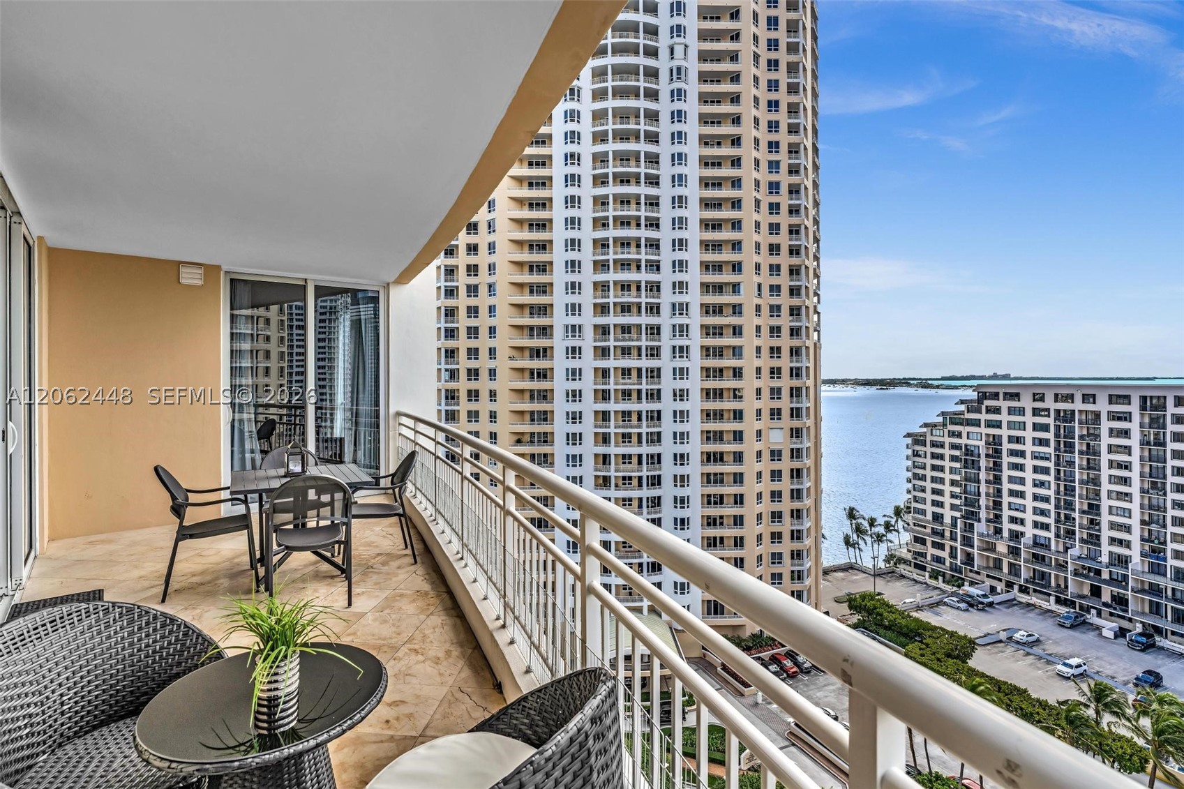 848 Brickell Key Dr #1805, Miami FL 33131