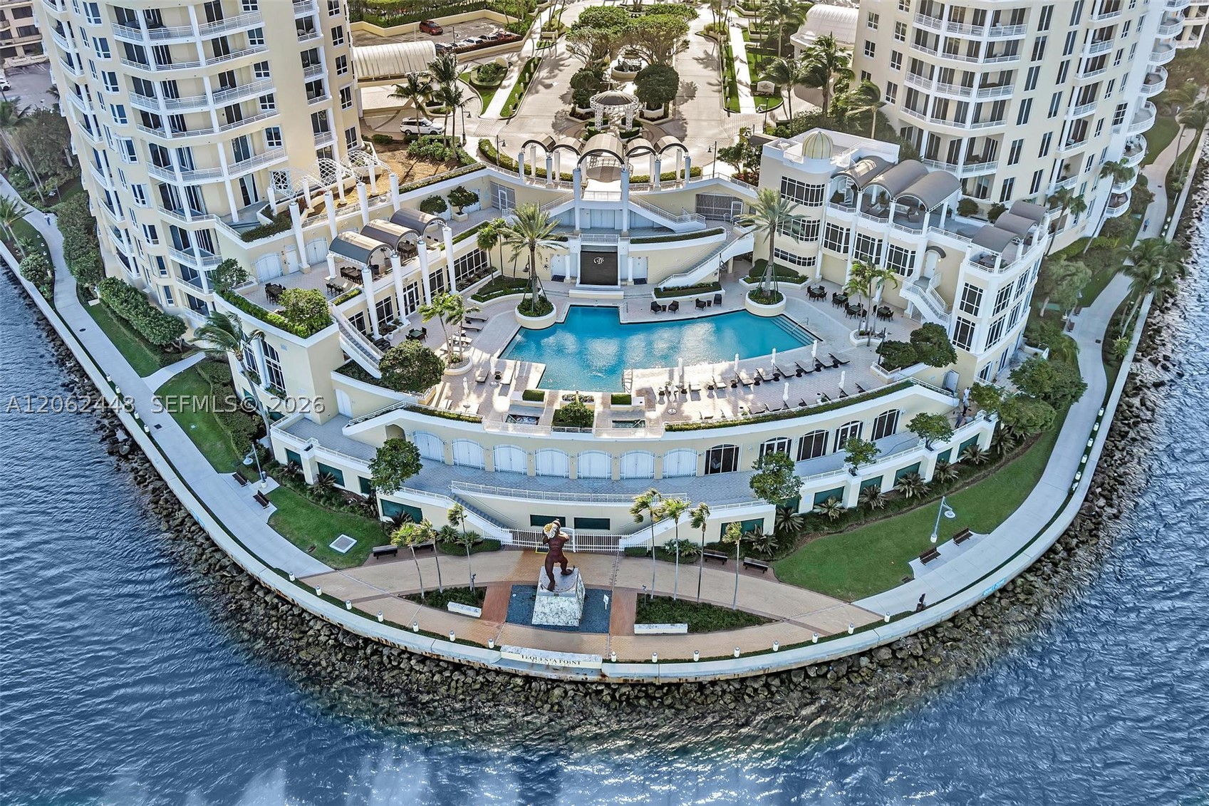 848 Brickell Key Dr #1805, Miami FL 33131