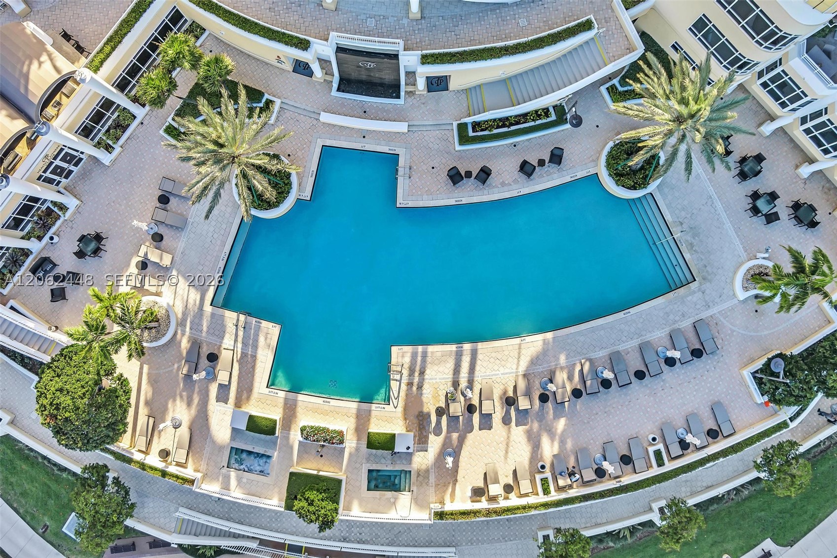 848 Brickell Key Dr #1805, Miami FL 33131