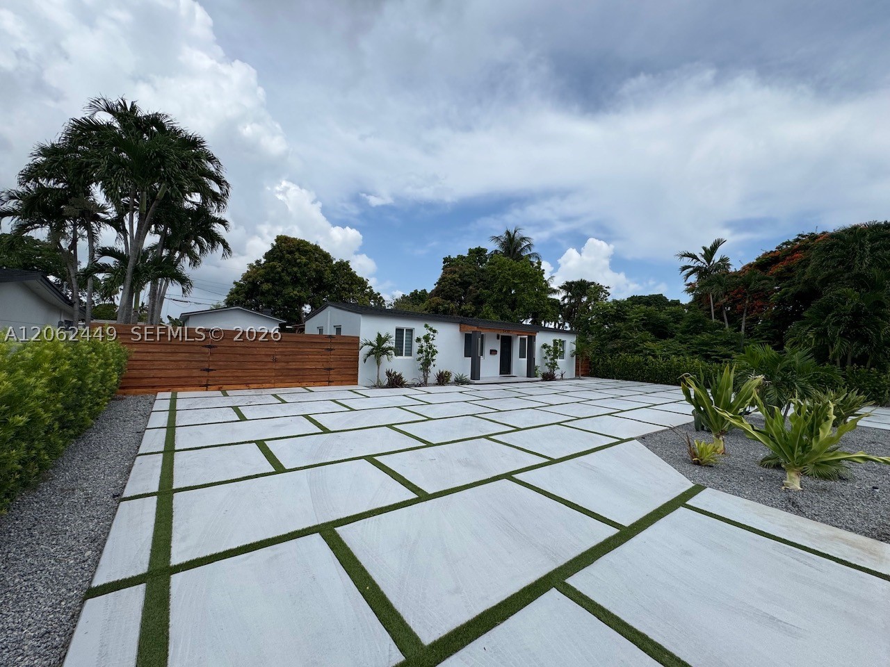 5430 SW 99th Ave, Miami FL 33165