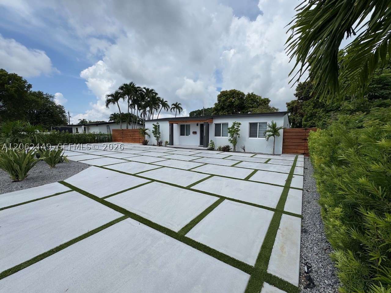 5430 SW 99th Ave, Miami FL 33165