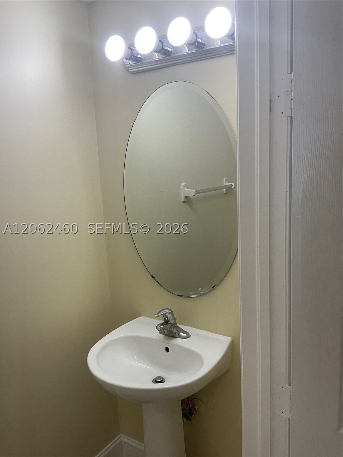 2885 SE 1st Dr #11, Homestead FL 33033