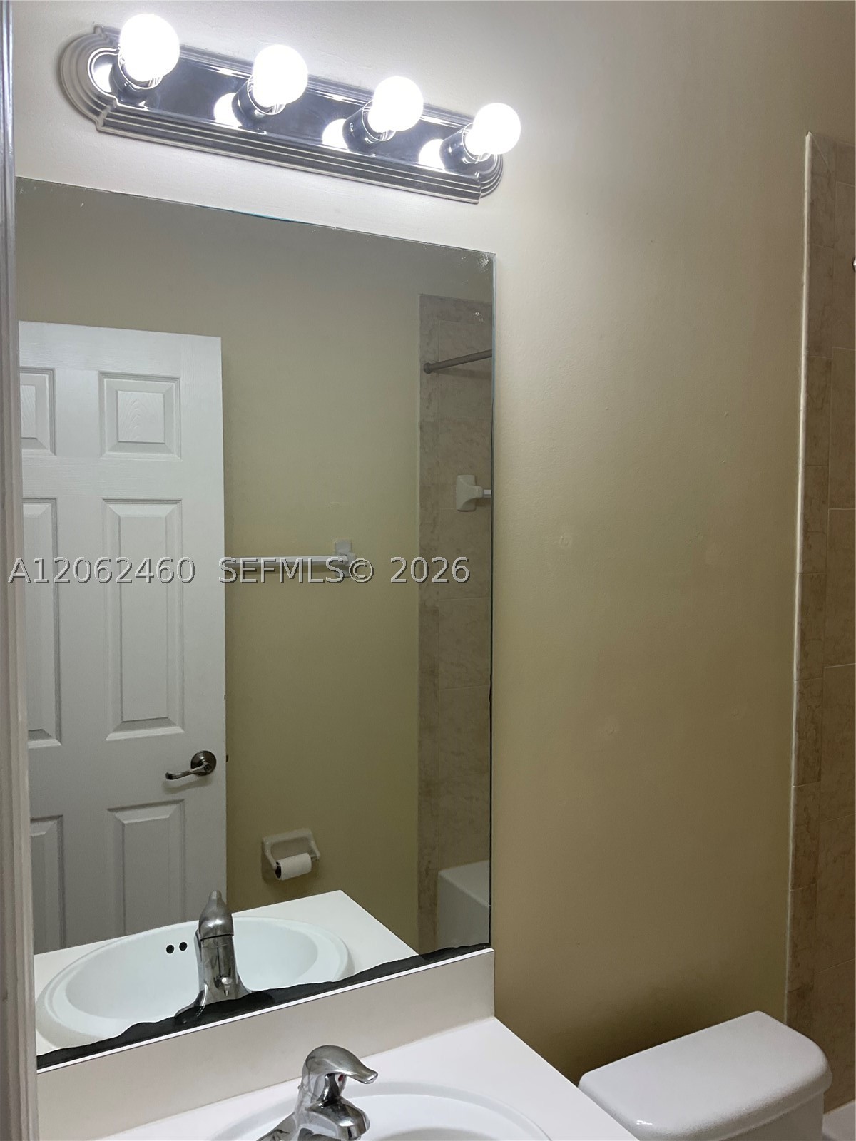 2885 SE 1st Dr #11, Homestead FL 33033