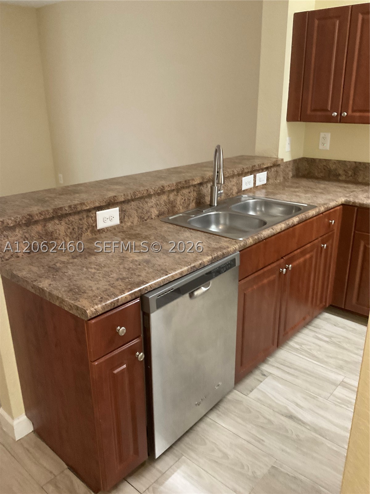 2885 SE 1st Dr #11, Homestead FL 33033