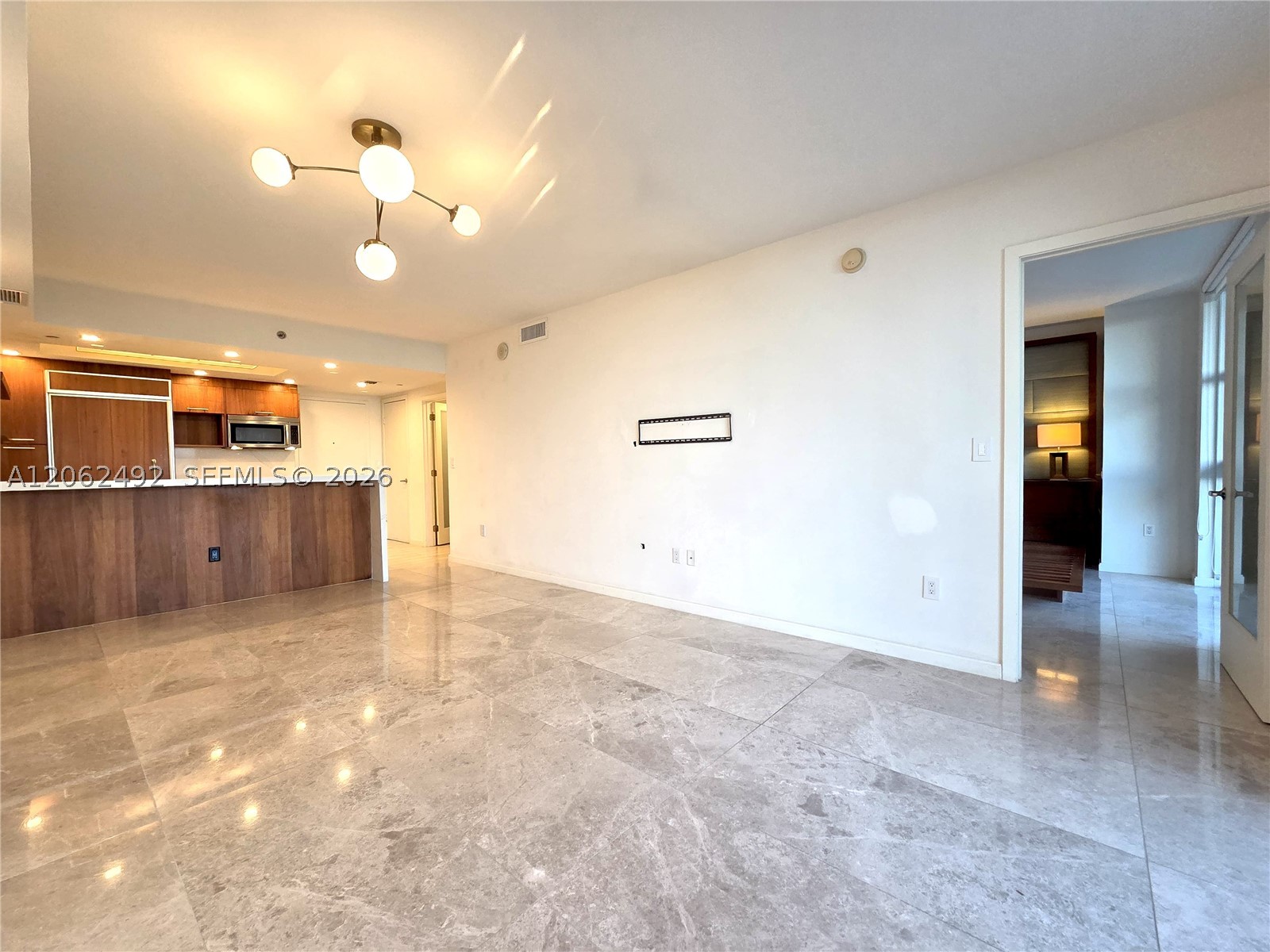 50 Biscayne Blvd #804, Miami FL 33132