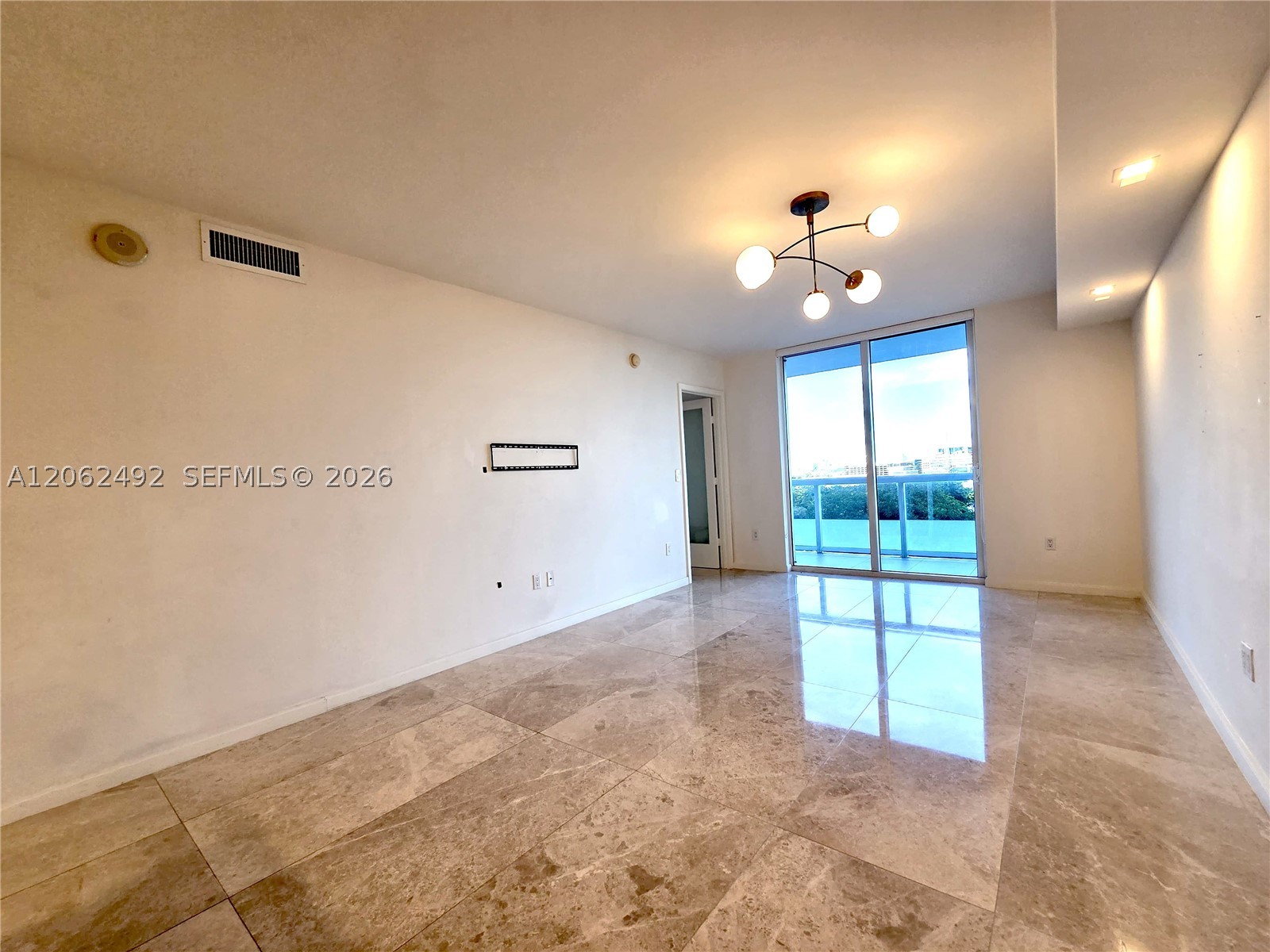 50 Biscayne Blvd #804, Miami FL 33132