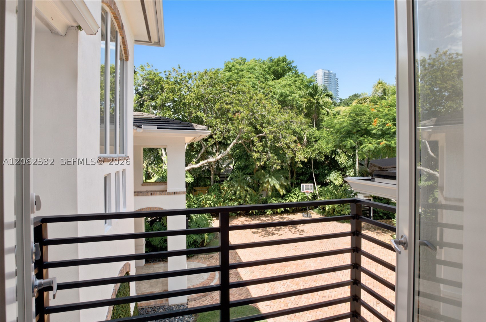 2820 Brickell Ave, Miami FL 33129