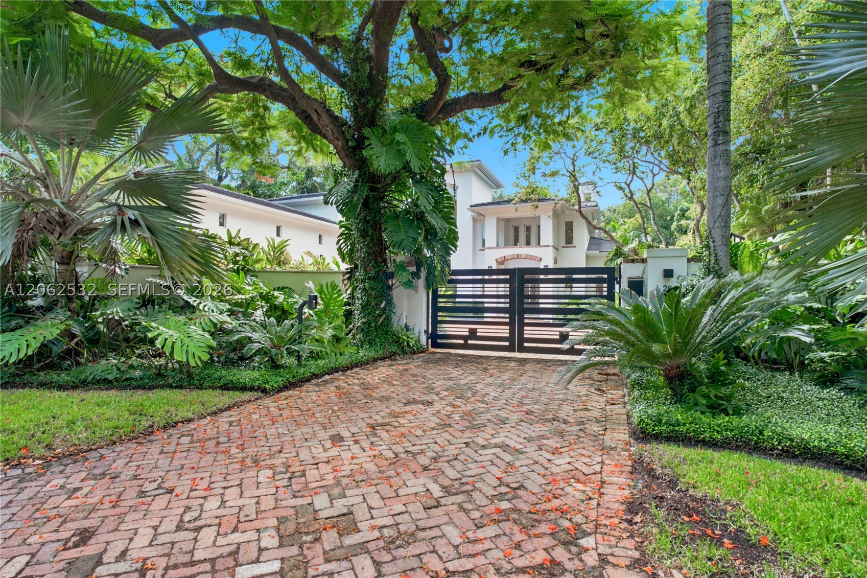 2820 Brickell Ave, Miami FL 33129