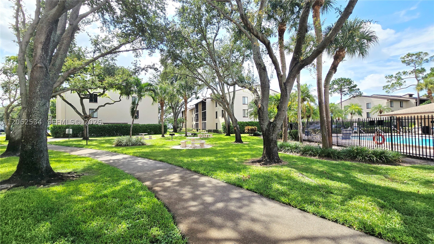 202 Foxtail Dr #G2, Green Acres FL 33415