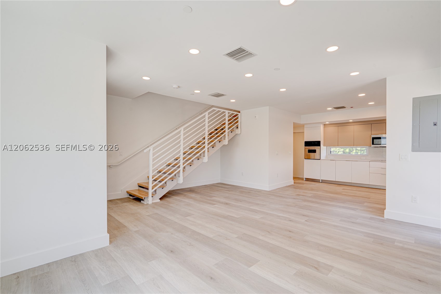 816 84th St #2, Miami Beach FL 33141